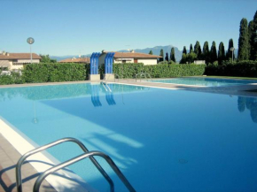 Nice residence with 2 swimming pools ideal for families with children, Lazise